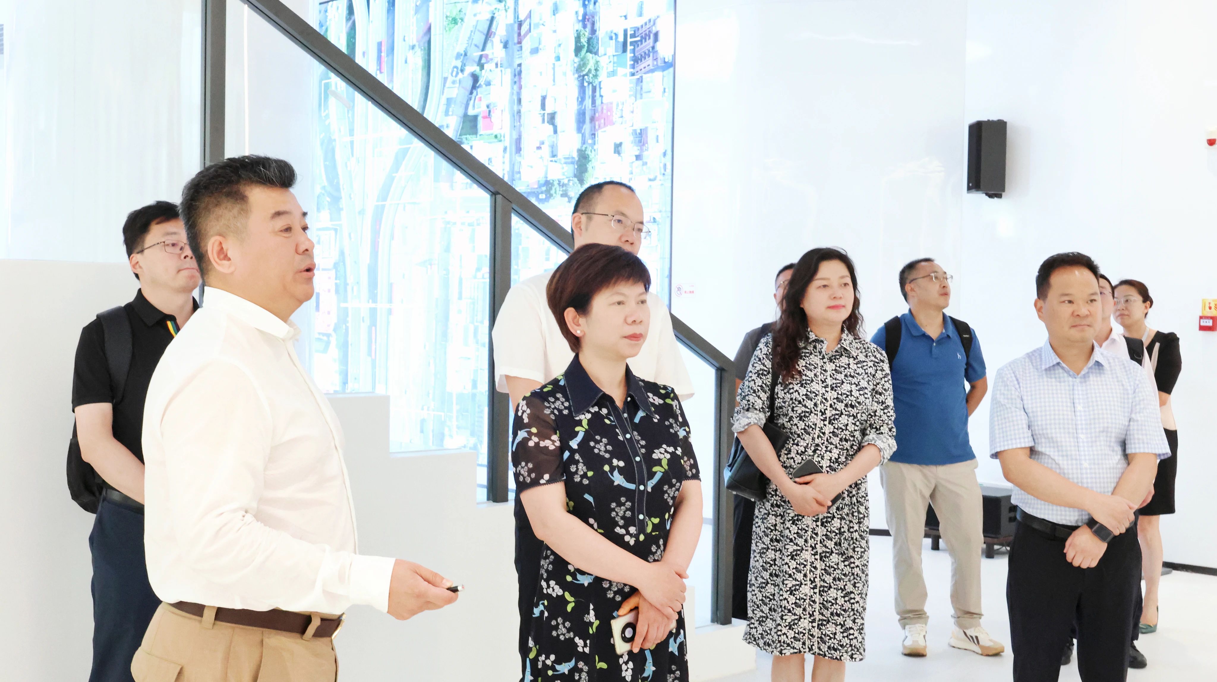 星空(中国)与成都市郫都区达成战略合作 推动成都影视城建设