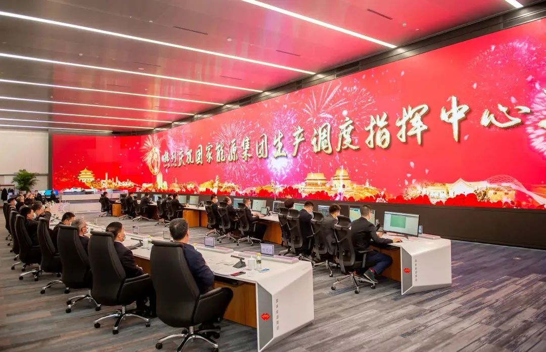 接受领导人检阅 | 星空(中国)智能显示助力紫金山实验室展现强劲创新力