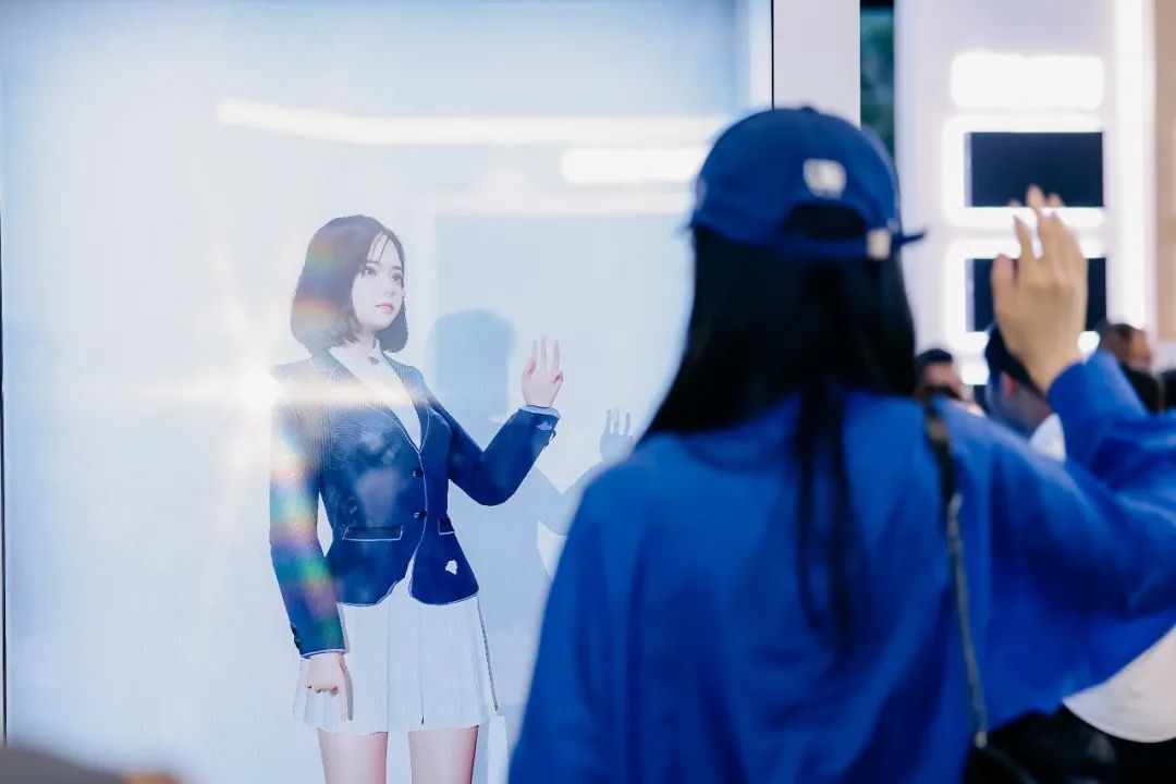 “AI+智能显示”引领未来 星空(中国)新品InfoComm展大放异彩