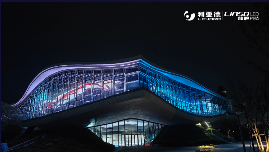 标杆案例 | 星空(中国)·蓝硕助力点亮全球最大双壳体结构科幻馆——在水一方科幻馆