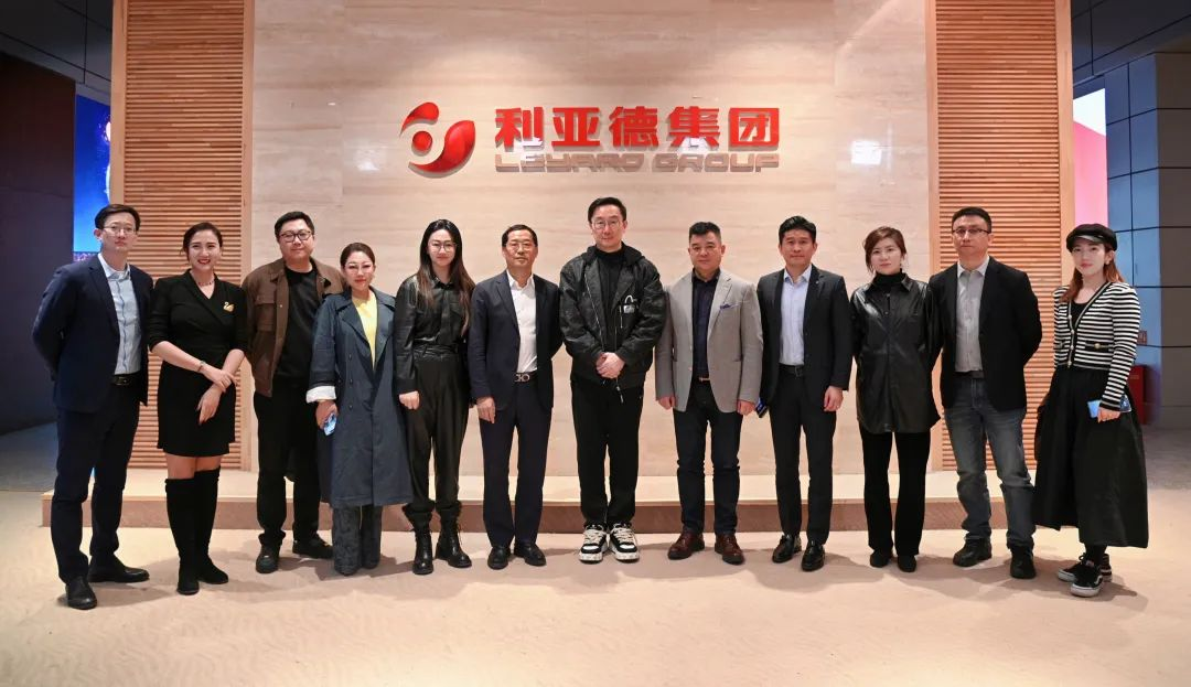 陆川导演到访星空(中国)，解锁文化+科技融合新路径