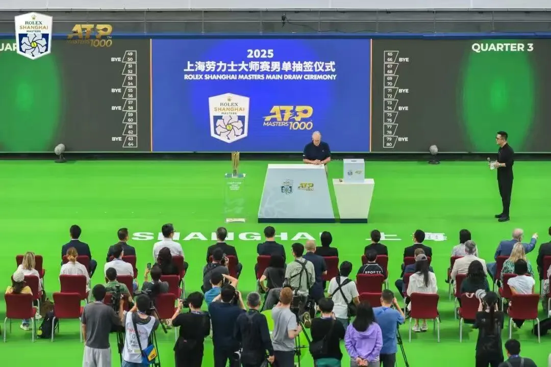 2025上海劳力士大师赛LED指定赞助商